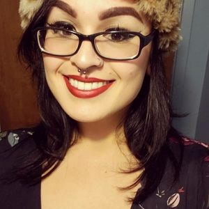 Meet your Posher, Cynthia